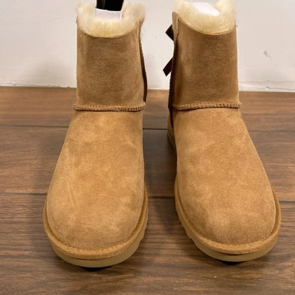 NWT! Ugg Boots‎ Mini Bailey Bow II Chestnut size 7 - Picture 3 of 14